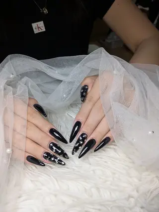 ネイル Queen Nail 研修生のネイルデザイン