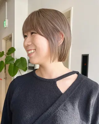 ミディアム カラー かわい りほのヘアスタイル