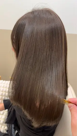 セミロング カラー ulu+sia/ 神戸本格派髪質改善のヘアスタイル