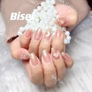 ネイル 🦋 Queenieのネイルデザイン