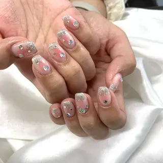 ネイル アイブロウ new me"のネイルデザイン