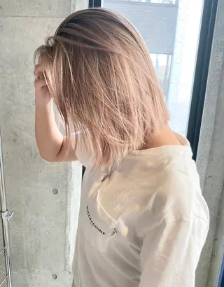 ミディアム カラー ダメージレス ストレート🌺那波のヘアスタイル