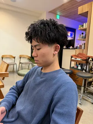 ショート パーマ メンズ 吉田 到真のヘアスタイル