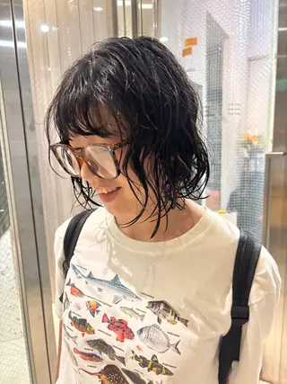 ショート 響 インナーカラー イヤリングカラーのヘアスタイル