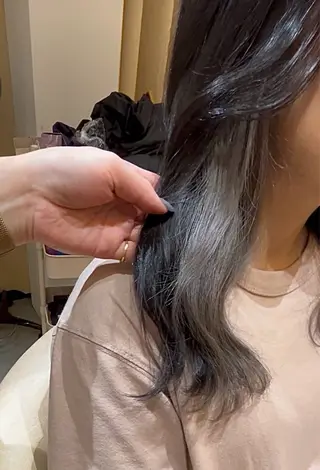 ミディアム 阿部野 明優梨のヘアスタイル
