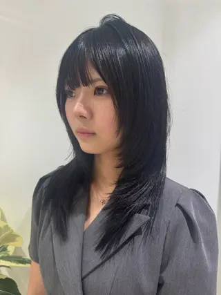 セミロング 佐々木 悠安のヘアスタイル