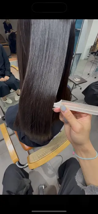 ロング Haruto /ナチュラル艶カラーのヘアスタイル