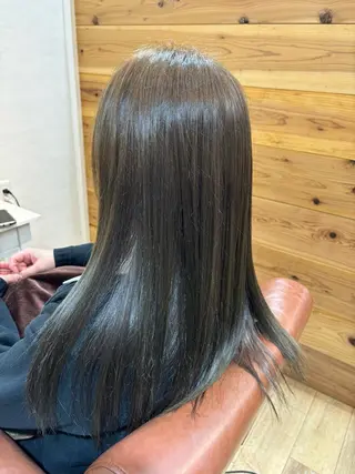 ロング Circus 石原愛里のヘアスタイル