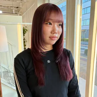 ロング カラー 周東 芽依のヘアスタイル