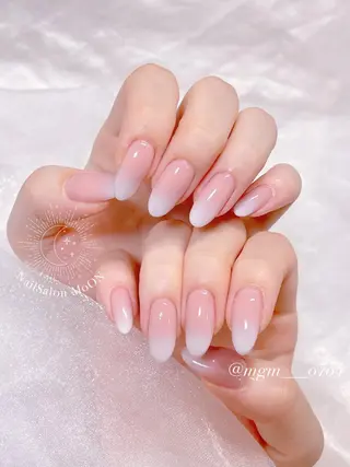 MoON...❤︎ MeGuのネイルデザイン
