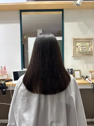 ミディアム 飯岡 セナのヘアスタイル