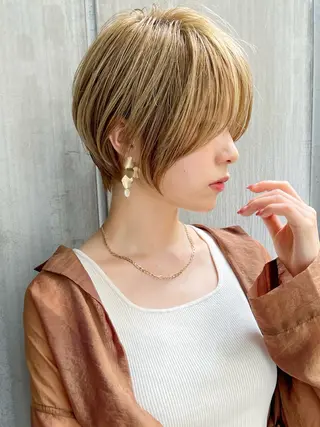 ショート レイヤー/ショート/ 山見陽のヘアスタイル