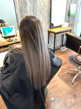 ロング カラー Luzir⭐︎ GEN⭐︎のヘアスタイル