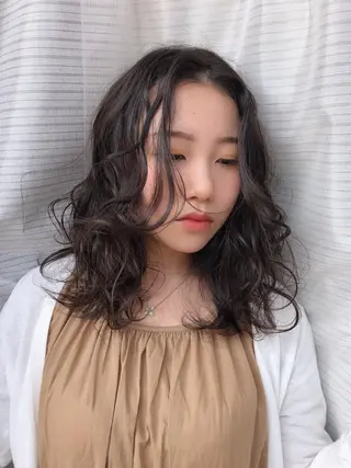 セミロング ヘアアレンジ 【ピンク/韓国ヘア/ ヘアセット】亜海のヘアスタイル