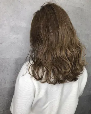 ミディアム カラー 髪質改善 中川　翔のヘアスタイル