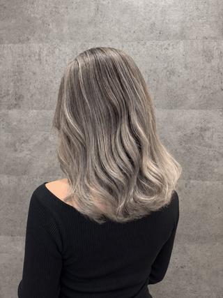 ミディアム 🤍HIKARI🤍 ハイライトのヘアスタイル