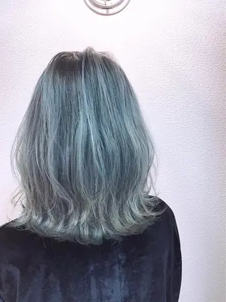 カラー white.梅田 デザインカラー🦄のヘアスタイル
