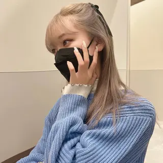 セミロング カラー 🤍ハイトーン 🤍VIVIE🤍のヘアスタイル