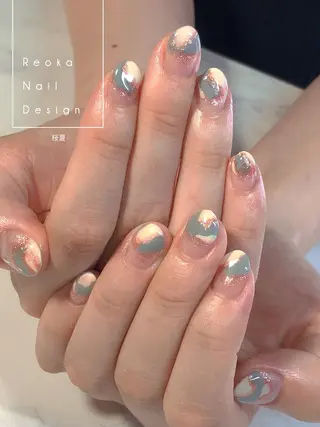 ミディアム ネイル Blowe ニュアンスのネイルデザイン