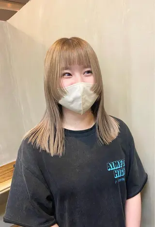 ミディアム カラー パーマ ヘアアレンジ デザインカラー/ボブ ブリーチカラー/ユリのヘアスタイル