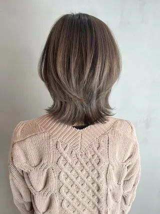 ミディアム ITbyALBUM 八王子店のヘアスタイル