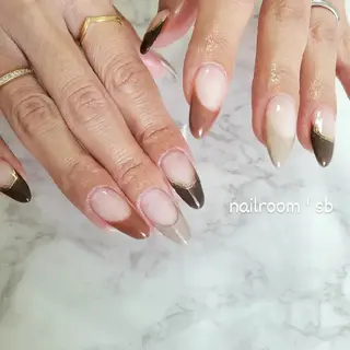 ネイル nailroom sb𓈒𓂂𓏸のネイルデザイン