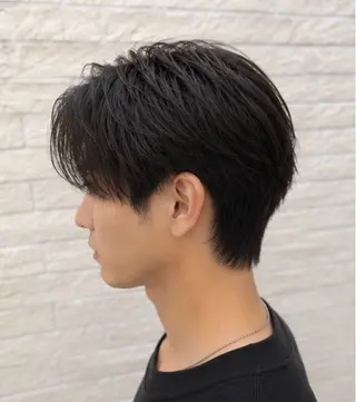 ミディアム メンズ 【メンズ特化】セン ターパート/保坂太一のヘアスタイル