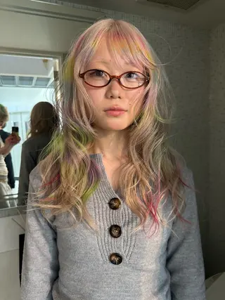 ロング カラー ヘアアレンジ MIYU/ケアブリ ーチカラー／デザインのヘアスタイル
