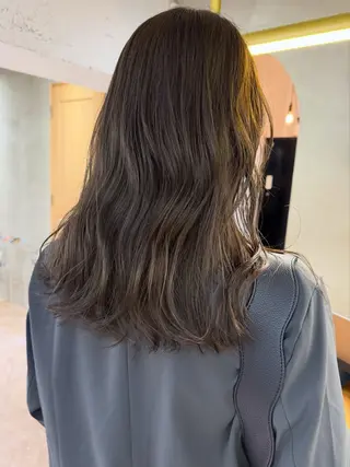 ロング 透明感カラー 🎀エリコ🌈のヘアスタイル