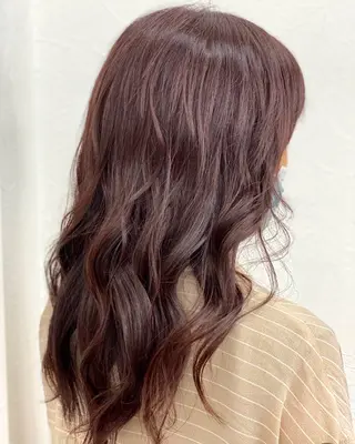 ロング カラー アダニヤ ナツキのヘアスタイル