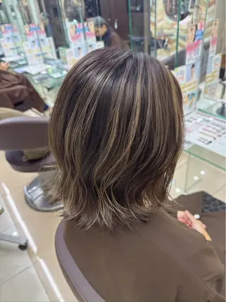 カラー ナカシマ トシのヘアスタイル