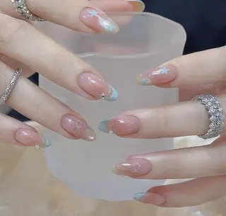 ネイル Pure&Rich Nailのネイルデザイン