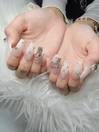 ネイル Lee Nailsのネイルデザイン