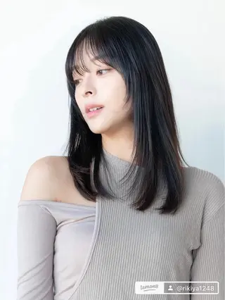 ミディアム カラー レイヤー似合わせ 透明感カラーりきやのヘアスタイル
