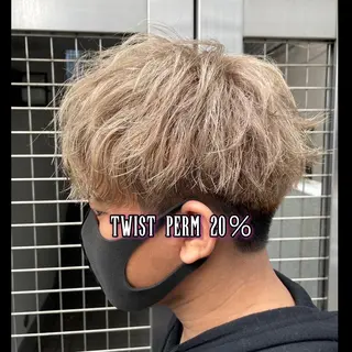 パーマ メンズ リノ🖤うる艶 縮毛矯正🖤🇰🇷のヘアスタイル
