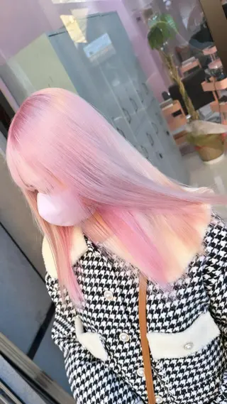 ロング カラー ブリーチ特化🌈 MANATOのヘアスタイル