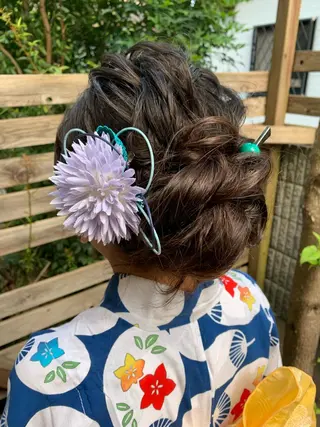 セミロング ヘアアレンジ キッズ トレンドパーマ 加藤菜月のヘアスタイル