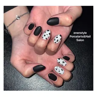 ミディアム ネイル 🐾enen style 🐾のネイルデザイン