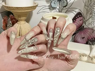 ネイル One Plus Nail Salonのネイルデザイン