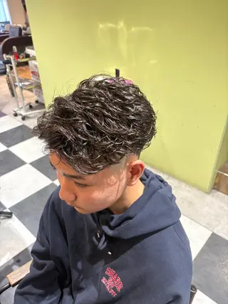 ショート メンズ ✂️メンズ センターパート✨陽気のヘアスタイル