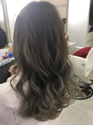 セミロング ロング カラー 髪質改善 中川 翔のヘアスタイル