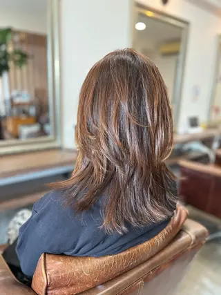 セミロング 🫧透明感カラー× レイヤー🫧HARUのヘアスタイル