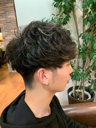 メンズ カット特化美容師 齋藤桐のヘアスタイル