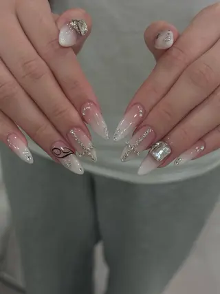 ネイル 🎀AURA Nailsalonのネイルデザイン