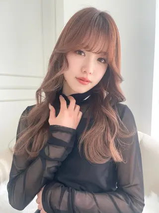 ロング fuwari 美白ショコラカラーのヘアスタイル