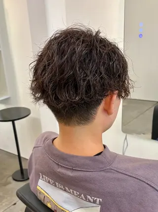 ショート パーマ メンズ 山本 駿介のヘアスタイル