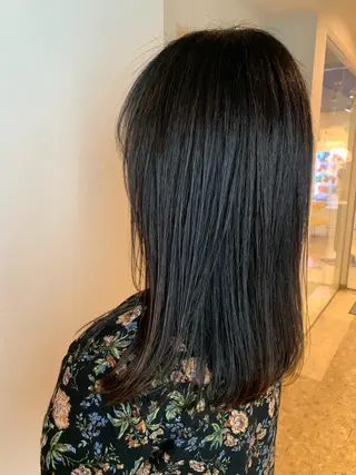 ミディアム うしだ かおるのヘアスタイル
