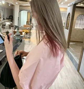 ロング カラー ヘアアレンジ 本間 結衣のヘアスタイル