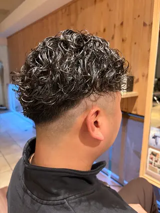 パーマ メンズ 村松 寛太のヘアスタイル