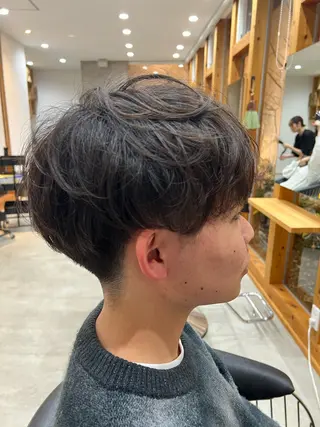 パーマ メンズ 解良 優斗のヘアスタイル